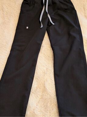 Women’s Figs scrub pants